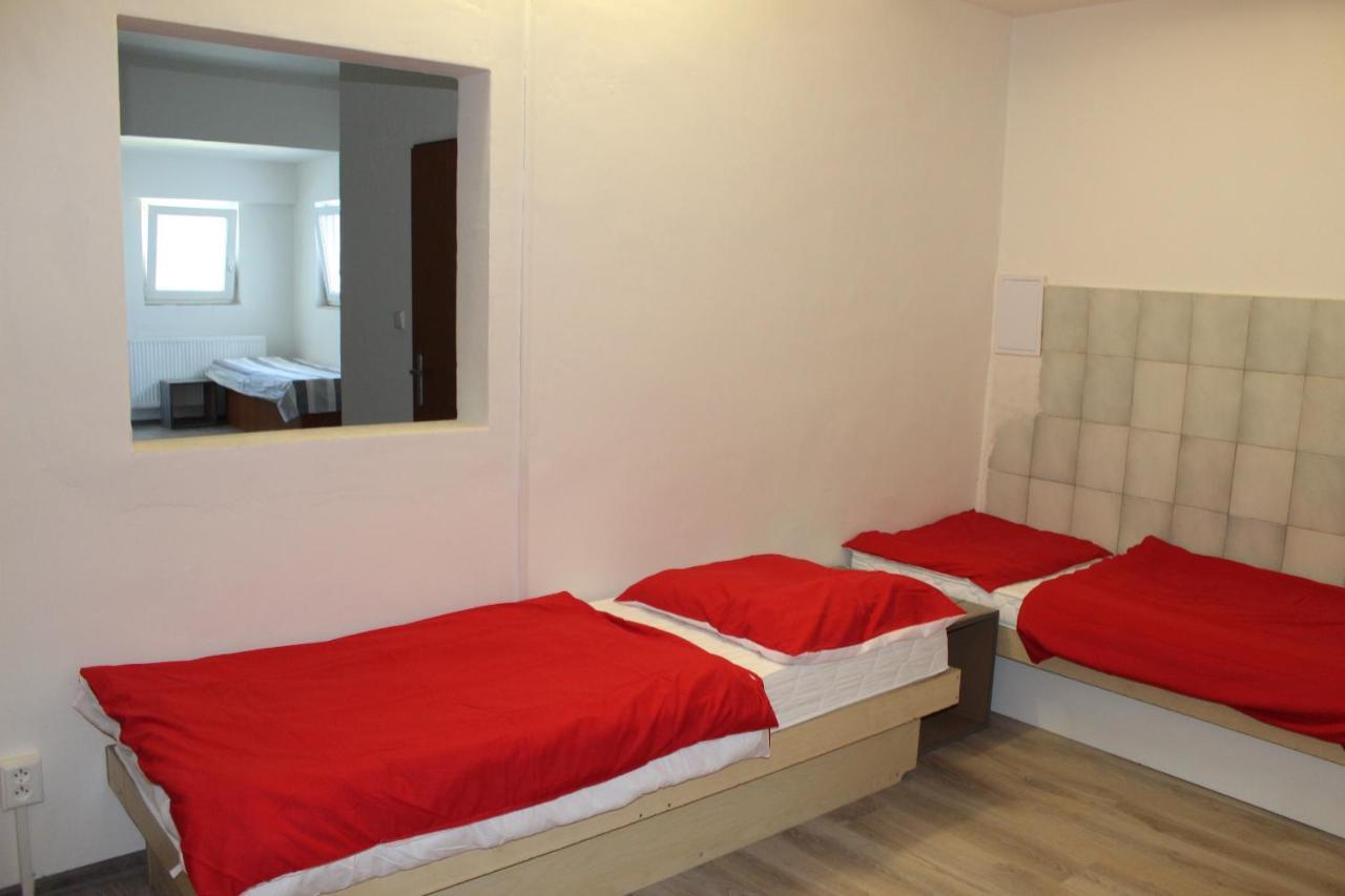 Dusan Apartments Orlová Eksteriør billede