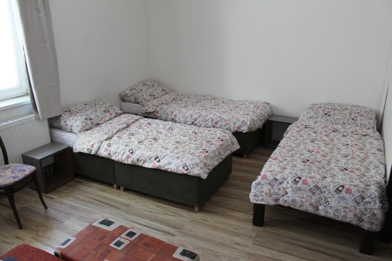 Dusan Apartments Orlová Eksteriør billede